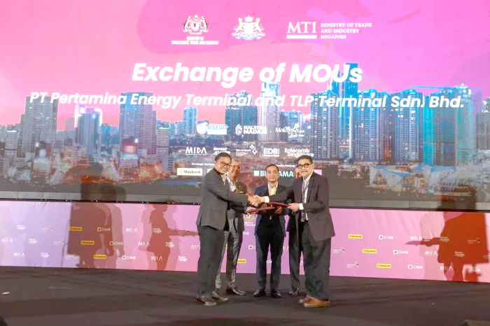 PT Pertamina Persero melalui anak usahanya, PT Pertamina Energy Terminal PET, menjalin kerja sama strategis dengan pengelola pelabuhan dan terminal energi asal Malaysia, Tanjung Langsat Port Terminal TLPT.