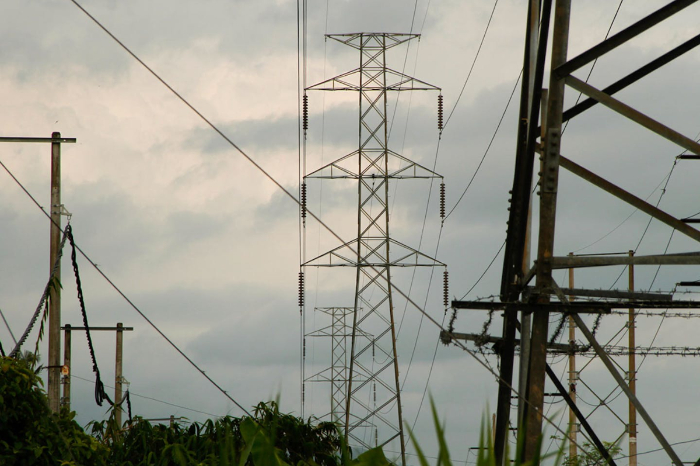 Menurut ADB, ASEAN butuh investasi USD 100 miliar untuk jaringan listrik regional demi integrasi energi terbarukan pada 2045.
