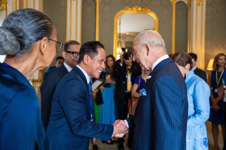Indonesia Perkuat Diplomasi Hijau Lewat Pertemuan Menteri KLH Hanif Faisol dengan Raja Charles III di London