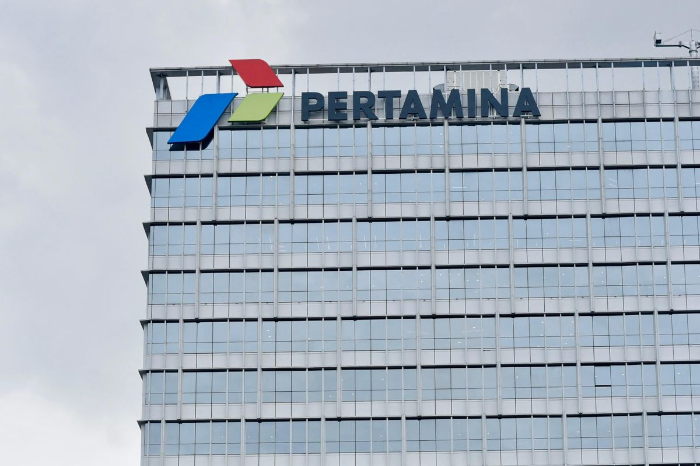 Pertamina pimpin Fortune Indonesia 100: 2025 dengan pendapatan Rp 1.217 triliun, diikuti PLN dan Astra. Simak 20 perusahaan terbesar lainnya.