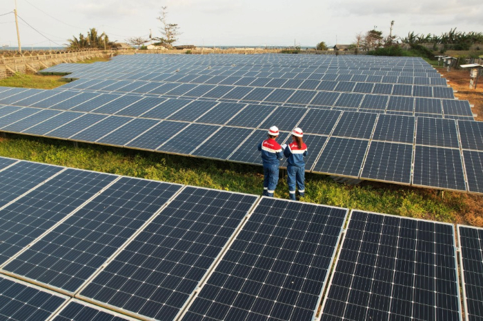 PLN Indonesia Power siapkan strategi transisi energi, dari gas rendah emisi, PLTS, PLTB, hingga rencana PLTN modular di masa depan.