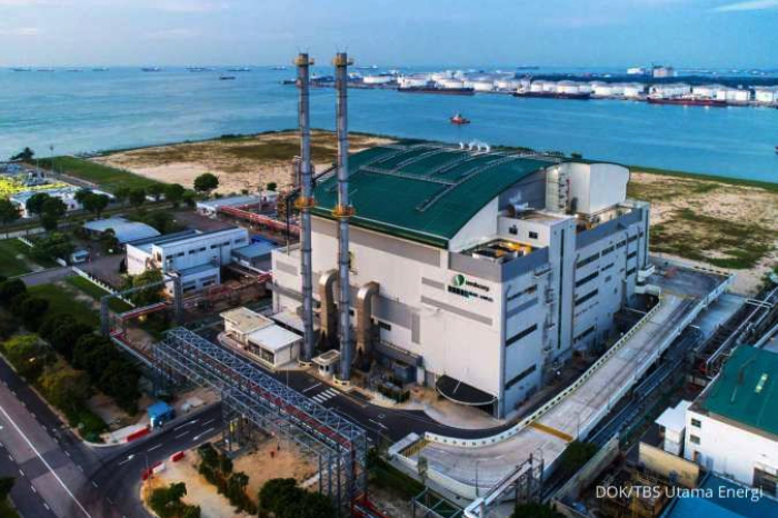 PT TBS Energi Utama Tbk (TOBA) geser fokus dari batu bara ke energi terbarukan dan pengelolaan sampah. Saham melesat 212% sejak April 2025.