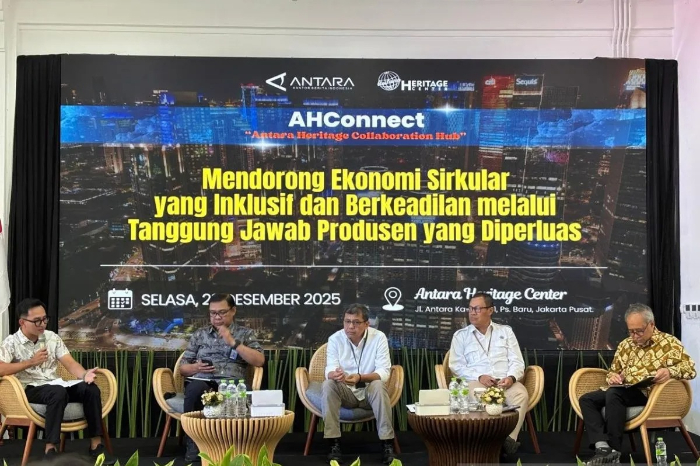 Kementerian Lingkungan Hidup (KLH)/Badan Pengendalian Lingkungan Hidup (BPLH) tengah mempercepat penyusunan regulasi terkait kewajiban produsen dalam mengelola sampah produk mereka.