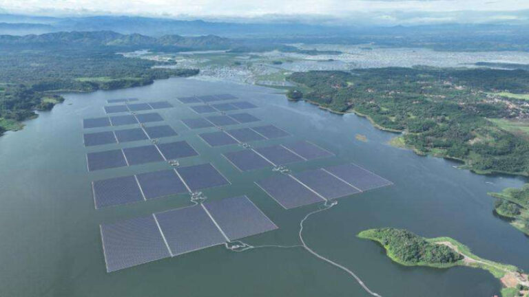 Melalui layanan Renewable Energy Certificate (REC) dan Dedicated Source, PLN UID Jawa Barat mengajak publik untuk lebih mudah berkontribusi dalam mendukung gerakan energi hijau.