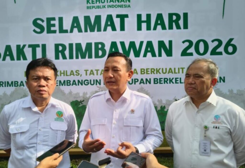 Gak cuma APBN, RI bidik kredit karbon & biodiversitas buat urus taman nasional agar lebih mandiri. Konservasi jalan, alam pun lestari!