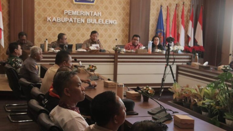 TPA Bengkala di Kabupaten Buleleng kini berada dalam kondisi kelebihan kapasitas akibat lonjakan volume sampah harian, mendorong pemerintah daerah mewajibkan pemilahan sampah sejak dari sumber sebagai langkah darurat.