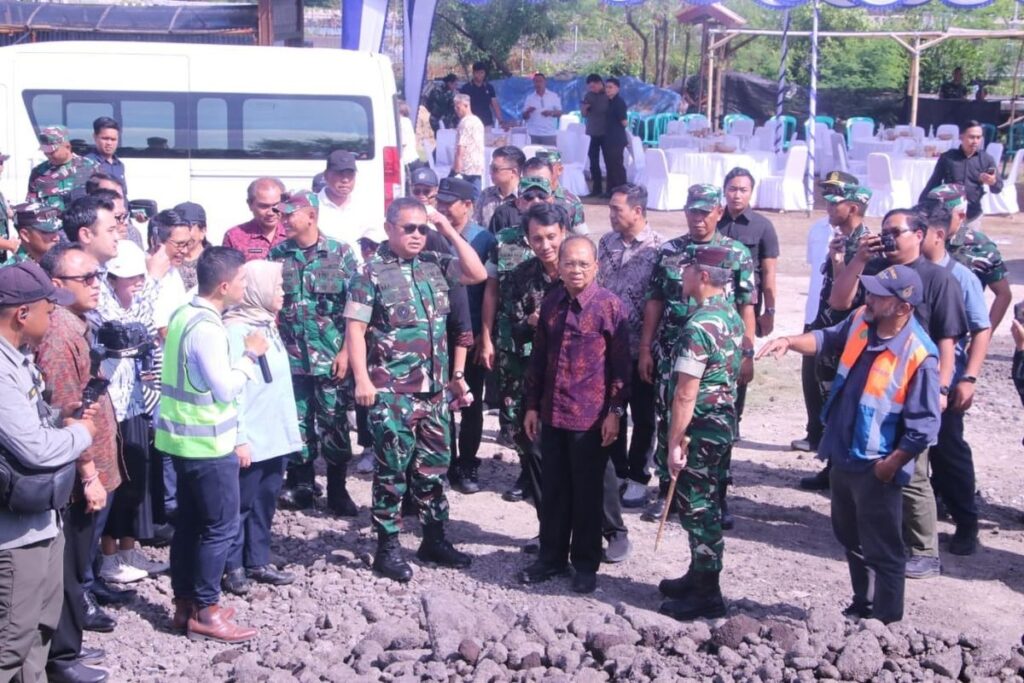 Pemprov Bali menargetkan proyek PSEL Denpasar Raya pengolah 1.200 ton sampah rampung akhir 2027 demi atasi krisis TPA Suwung.