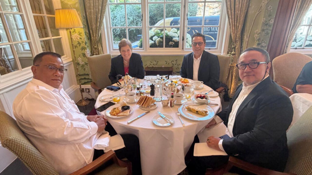 Menteri LH Jumhur Bertemu IAPB di London, Bahas Pengembangan Biodiversity Credit.