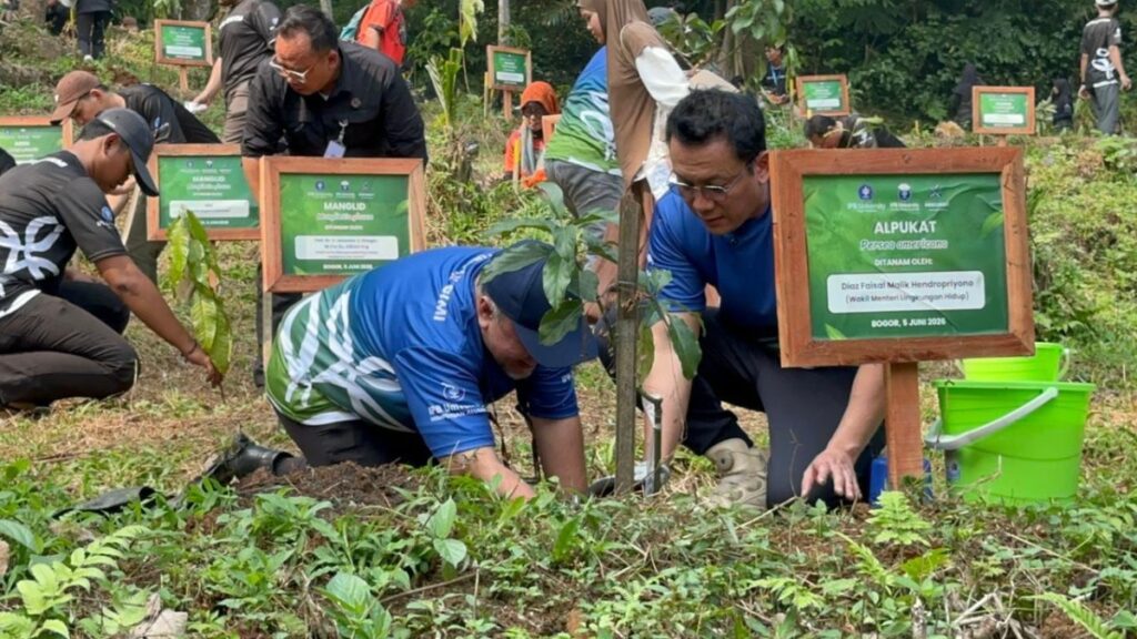 Wamen LH memuji IPB yang memiliki 91 persen ruang terbuka hijau dan mendorong kampus lain meniru upaya tersebut.