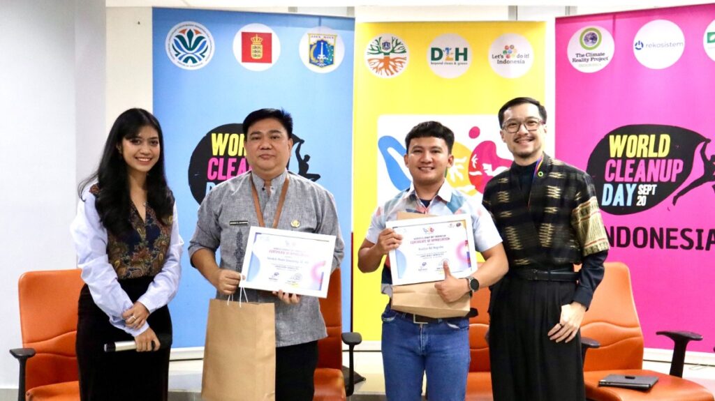 KLH/BPLH mengajak pegiat lingkungan di berbagai provinsi menjadi agen perubahan dalam membangun budaya memilah sampah dari rumah tangga demi mendukung sistem pengelolaan sampah berkelanjutan.