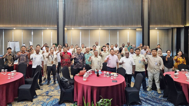 Melalui penguatan kapasitas pemerintah daerah dan pemanfaatan Nilai Ekonomi Karbon, KLH/BPLH berharap Papua dapat menjadi salah satu pilar utama pembangunan rendah karbon sekaligus berkontribusi terhadap pencapaian target pengendalian perubahan iklim nasional.