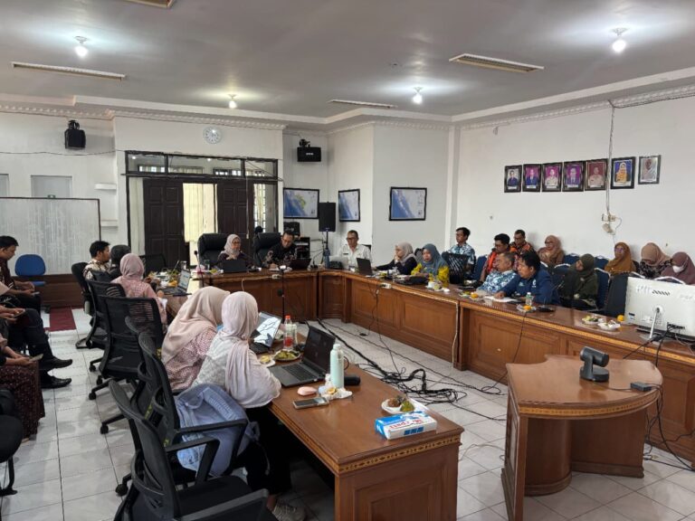 KLH dampingi Sumbar susun RPPLH 30 tahun untuk menyelaraskan pembangunan daerah, pelestarian lingkungan, dan ketahanan iklim.